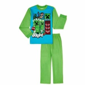 ☘️ 3/$18. NWT Boys size 10/12 Minecraft pajama set.